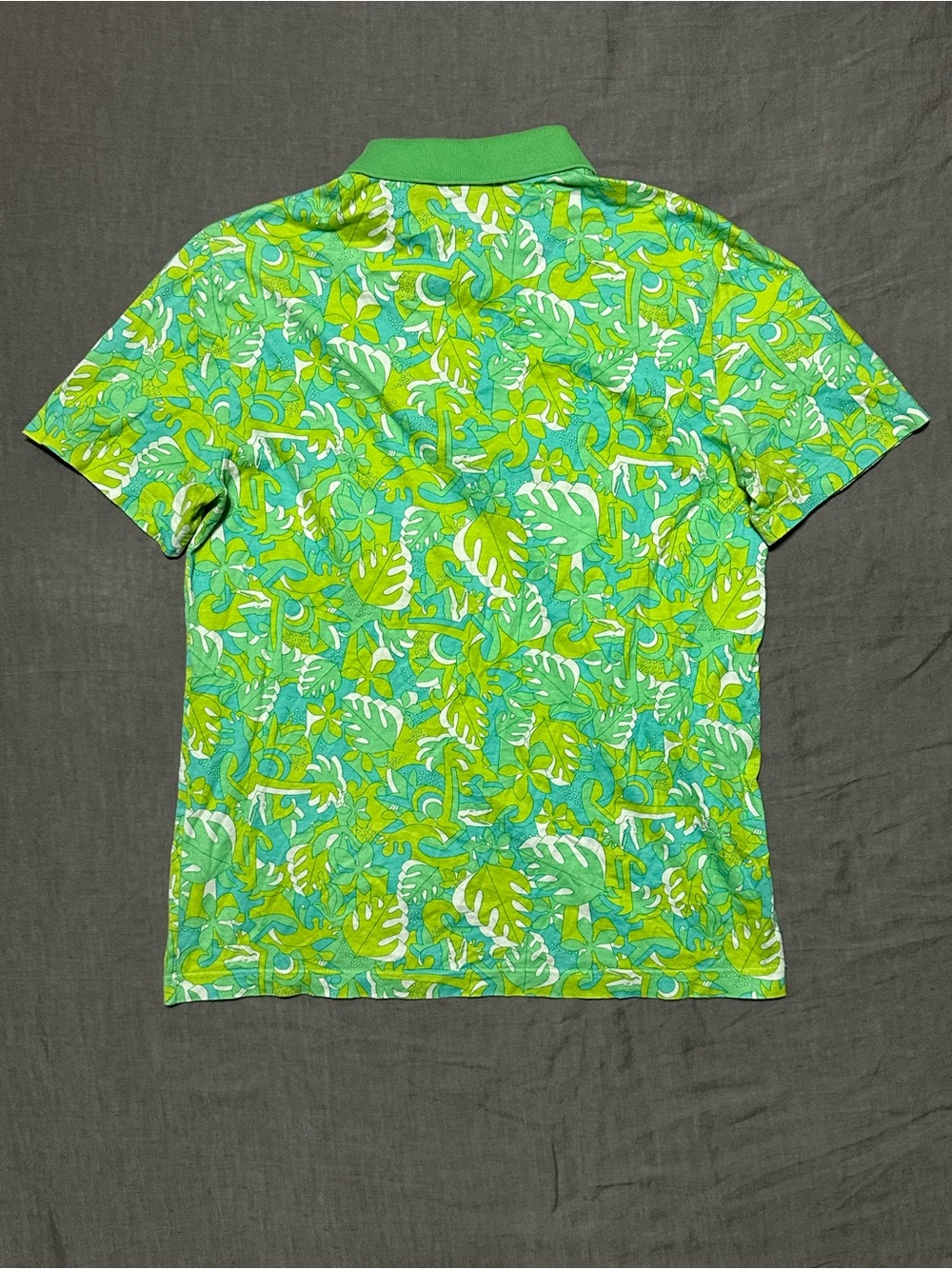 Lacoste Men’s Leaf-Print Green Polo Shirt - Picture 3 of 4
